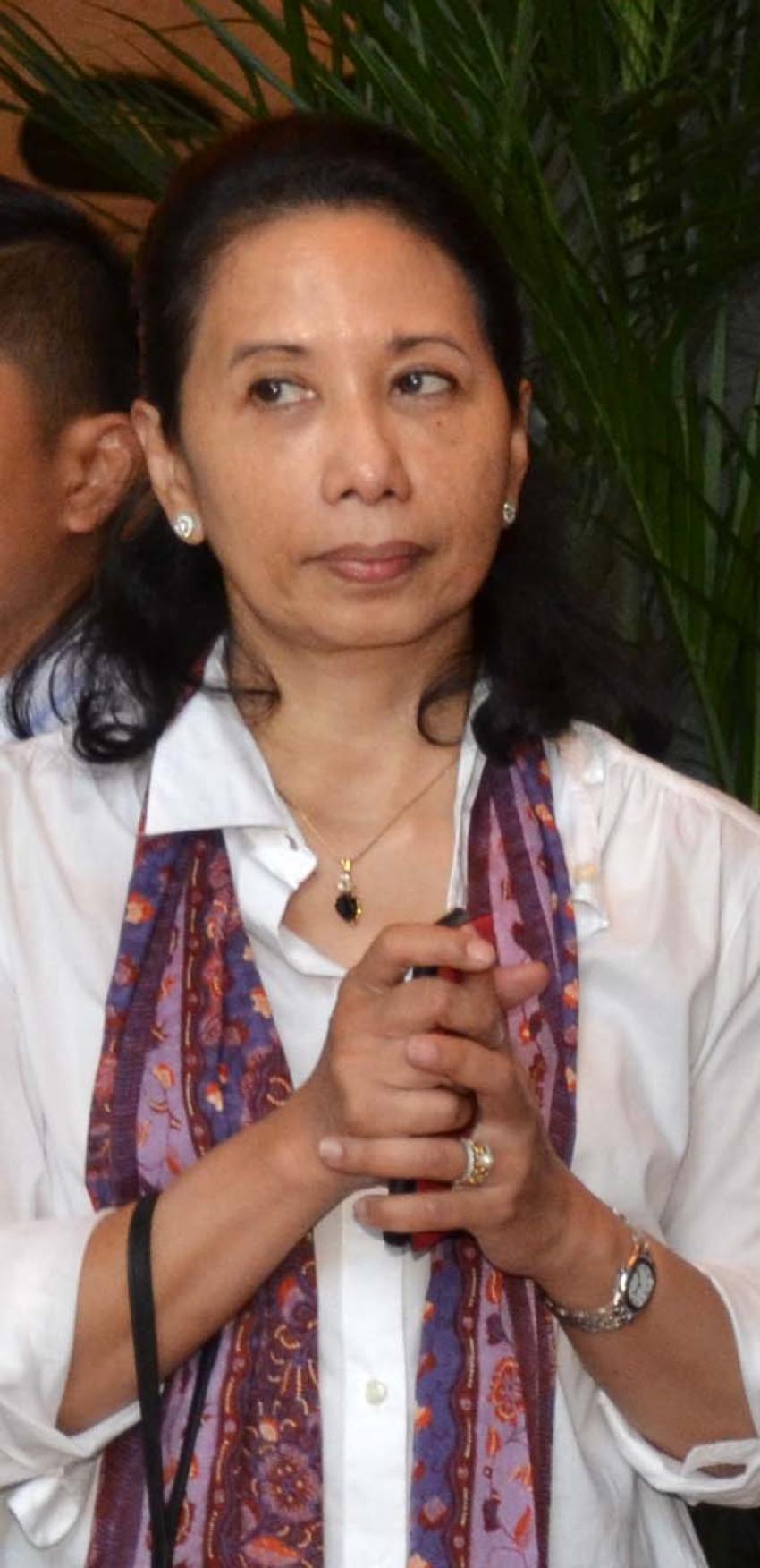 12Rini Soemarno 002.jpg